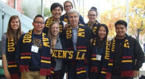 Greg Richards, Law’79, was celebrated by Queen’s Law students at Homecoming 2014, when he was presented with the H.R.S. Ryan Alumni Award for significant contributions to his alma mater and the legal profession. (Photos by Viki Andrevska)