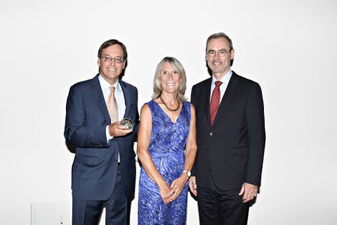 Tom Houston, Law’78, (Com’75), Jan Houston (ArtSci'75) and Dean Bill Flanagan at the Ottawa award reception. 