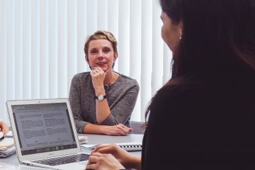 As a staff lawyer and then director, Kathy Ferreira, Law’01 (left), has been shaping and more recently expanding the Queen’s Prison Law Clinic’s service mandate for inmates and experiential learning opportunities for students for the past 17 years. 